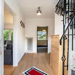 Haus Sonnenschein 度假居 Pahlen